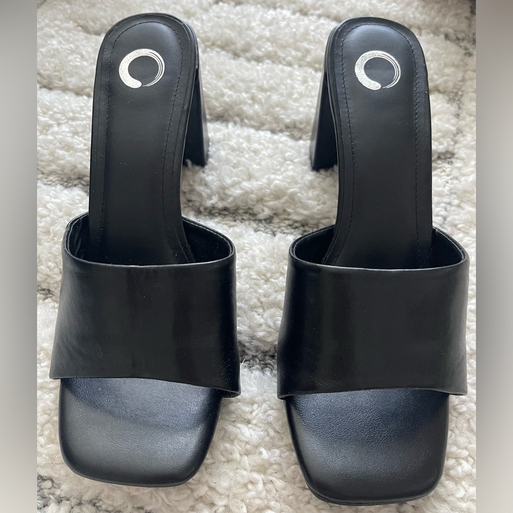 Black Low Heel Slide Sandal